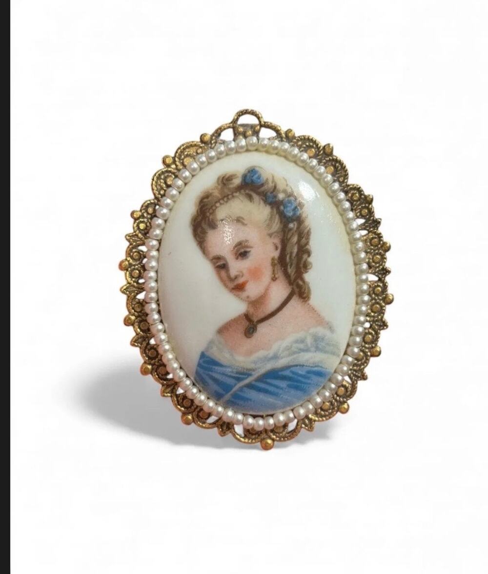 Vintage Victorian Revival Portrait Cameo Brooch Pendant Faux Seed Pearl Filigree